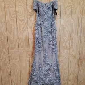 Alexander By Daymor NWT Maeve Grey 3D Floral Ball Gown Maxi Dress Size 8 #1993